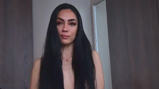 Snapshot of VivienneStark chatting on 06/18/26, 08:25 VivienneStark online show from 06/18/26, 08:25