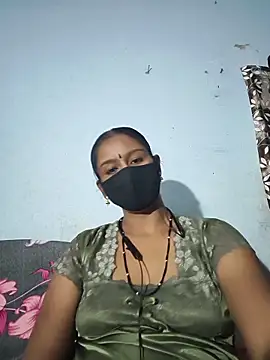 Snapshot of madhushree143 chatting on 06/17/26, 05:07 madhushree143 online show from 06/17/26, 05:07