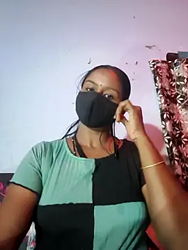 Snapshot of madhushree143 chatting on 06/18/26, 05:17 madhushree143 online show from 06/18/26, 05:17