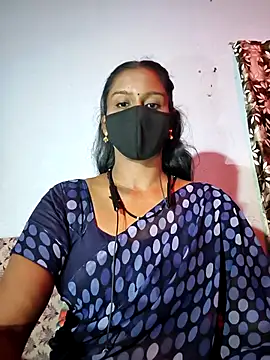 Snapshot of madhushree143 chatting on 07/10/26, 04:40 madhushree143 online show from 07/10/26, 04:40