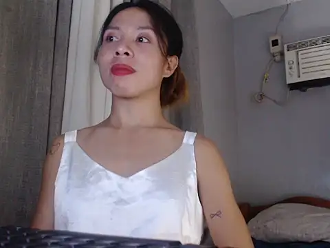 Snapshot of Super_Hot_BunnyXX chatting on 06/10/26, 03:13 Super Hot BunnyXX online show from 06/10/26, 03:13