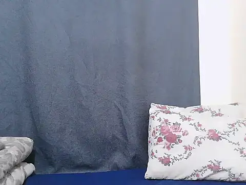 Snapshot of Cute_lyn chatting on 07/06/26, 05:37 Cute lyn online show from 07/06/26, 05:37