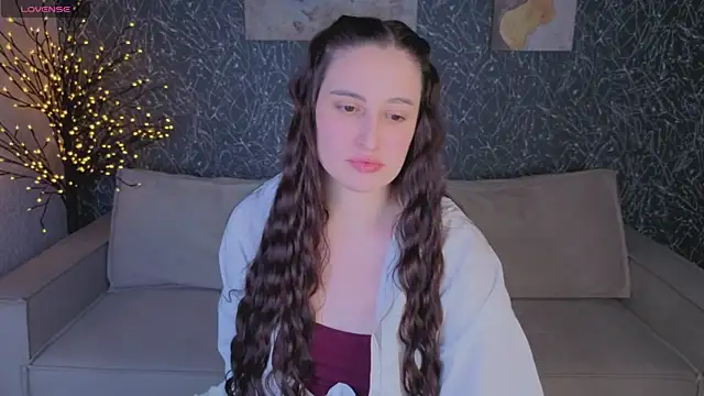 Snapshot of Elizabet_Colllins chatting on 06/19/26, 01:00 Elizabet Colllins online show from 06/19/26, 01:00