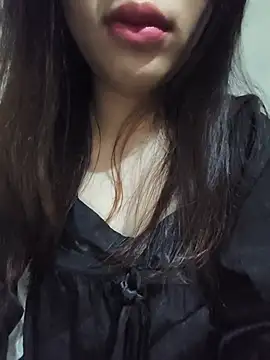 Linh-Anhh online show from 05/29/26, 08:37