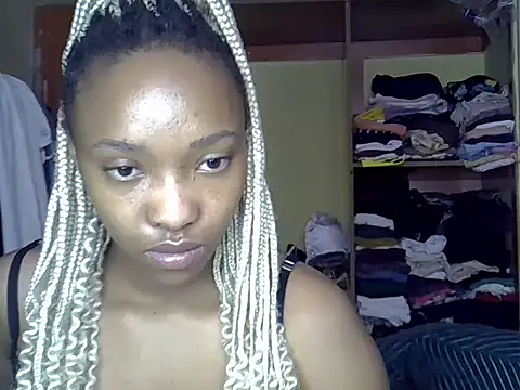 pretty jazminee1 online show from 05/29/26, 04:29