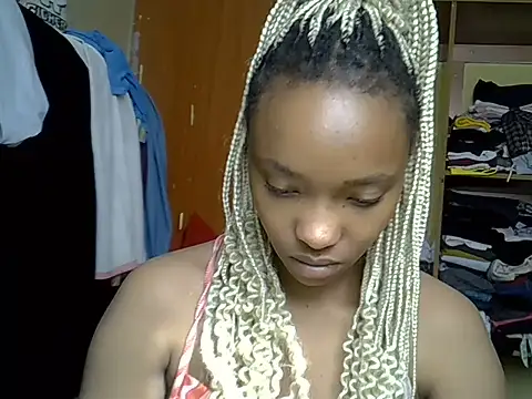 pretty jazminee1 online show from 05/27/26, 06:32