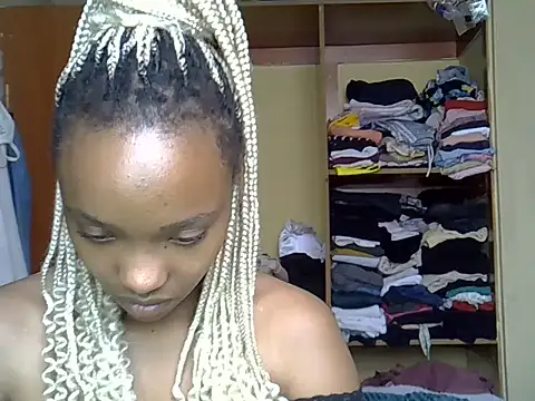 pretty jazminee1 online show from 05/28/26, 06:21
