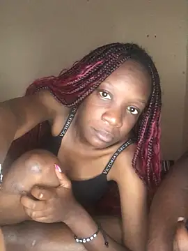 Snapshot of AfricanLovee chatting on 05/28/26, 12:33 AfricanLovee online show from 05/28/26, 12:33
