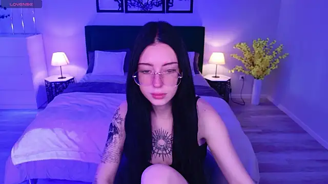 Snapshot of AlexisBliss chatting on 07/04/26, 04:52 AlexisBliss online show from 07/04/26, 04:52