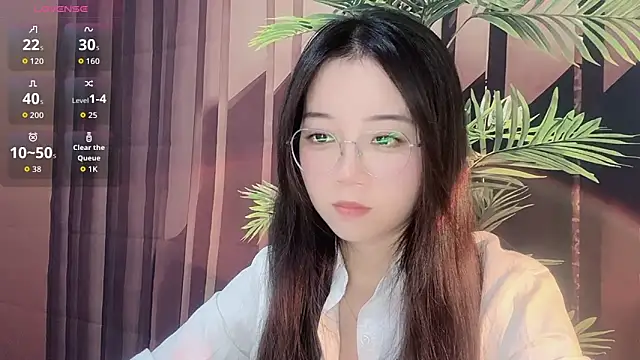 Snapshot of 77-Vicky chatting on 05/30/26, 05:47 77-Vicky online show from 05/30/26, 05:47