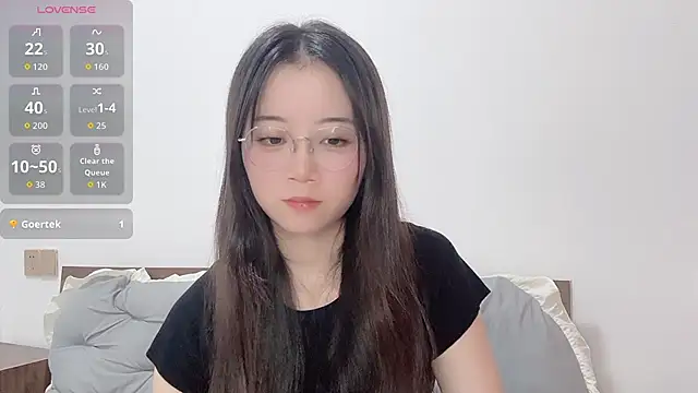 Snapshot of 77-Vicky chatting on 06/05/26, 09:26 77-Vicky online show from 06/05/26, 09:26