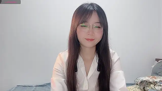 Snapshot of 77-Vicky chatting on 06/08/26, 01:22 77-Vicky online show from 06/08/26, 01:22
