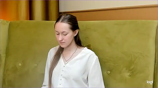 Calista Everleig online show from 06/04/26, 10:20