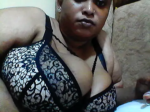 Pretty sandrah online show from 05/19/26, 06:15