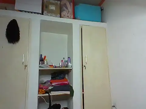 Snapshot of Rebel-Queen chatting on 06/05/26, 05:07 Rebel-Queen online show from 06/05/26, 05:07