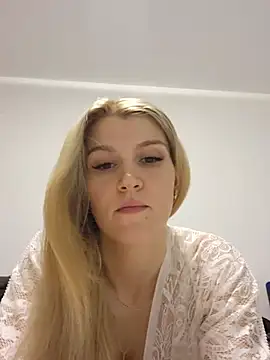 HotBlondie69 online show from 06/28/26, 06:14