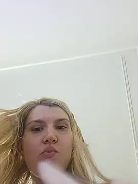 HotBlondie69 online show from 07/16/26, 07:22