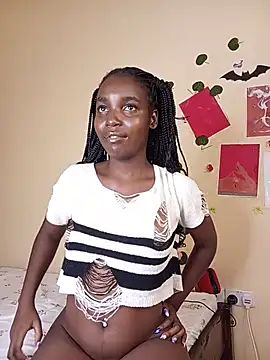 Snapshot of Imani- chatting on 07/17/26, 12:02 Imani- online show from 07/17/26, 12:02