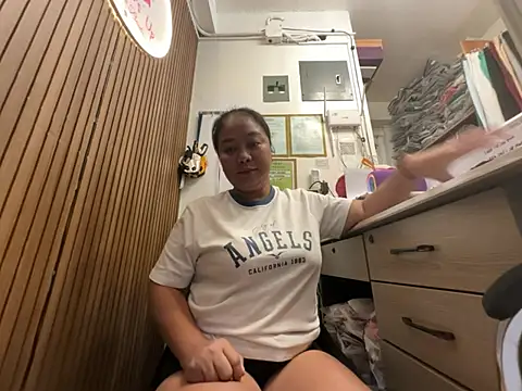 Snapshot of asian_milfpinay chatting on 07/06/26, 06:20 asian milfpinay online show from 07/06/26, 06:20