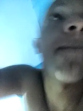 Snapshot of luis391986 chatting on 06/12/26, 11:13 luis391986 online show from 06/12/26, 11:13