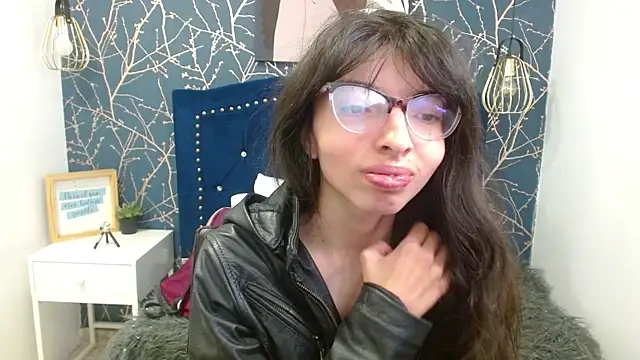 Snapshot of Allyshon_ chatting on 06/09/26, 08:10 Allyshon online show from 06/09/26, 08:10
