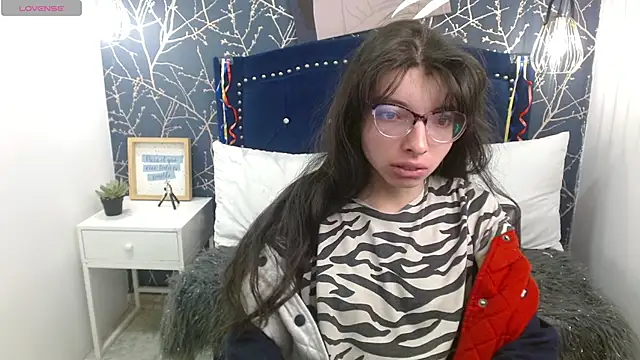 Snapshot of Allyshon_ chatting on 06/29/26, 12:05 Allyshon online show from 06/29/26, 12:05