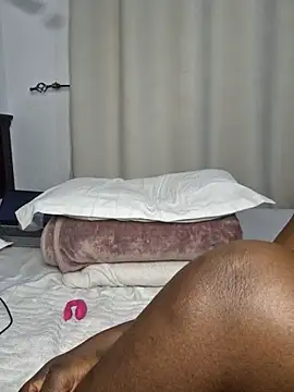 luxenoire online show from 07/08/26, 04:02