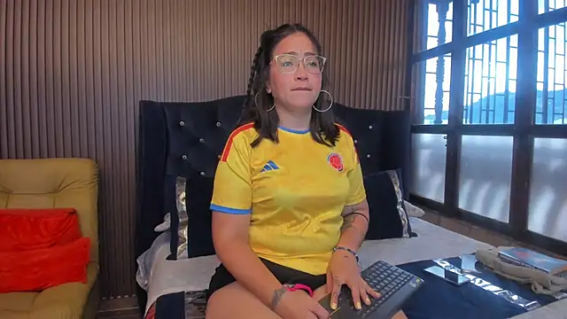 AlissBluumm online show from 07/03/26, 10:38