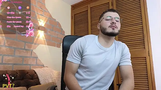 Brandon 01 online show from 05/23/26, 07:35