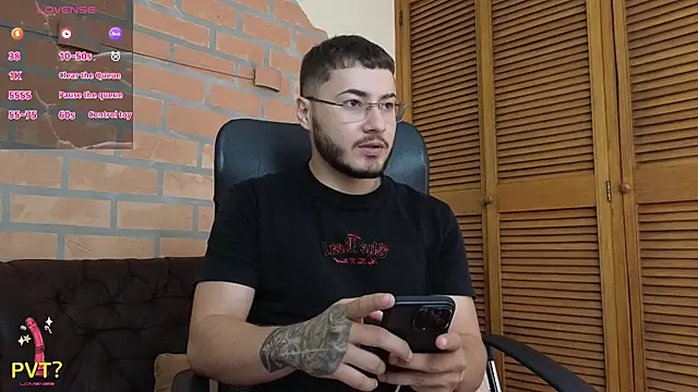 Brandon 01 online show from 05/26/26, 07:56