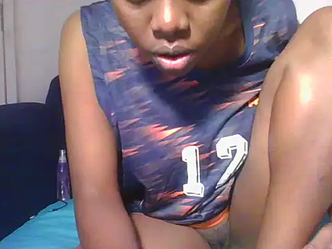 Snapshot of preety_ebony23 chatting on 07/06/26, 10:01 preety ebony23 online show from 07/06/26, 10:01