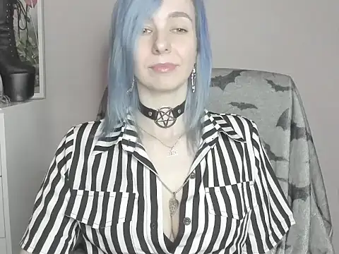 Snapshot of velvetanne chatting on 07/17/26, 06:54 velvetanne online show from 07/17/26, 06:54