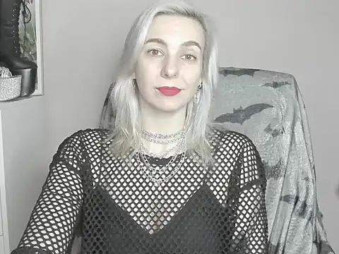 Snapshot of velvetanne chatting on 07/15/26, 06:42 velvetanne online show from 07/15/26, 06:42