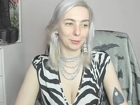 Snapshot of velvetanne chatting on 07/08/26, 08:59 velvetanne online show from 07/08/26, 08:59