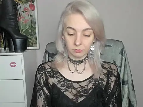 Snapshot of velvetanne chatting on 06/12/26, 06:44 velvetanne online show from 06/12/26, 06:44