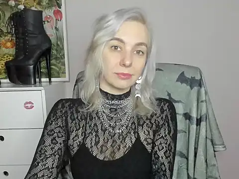 Snapshot of velvetanne chatting on 06/15/26, 06:24 velvetanne online show from 06/15/26, 06:24