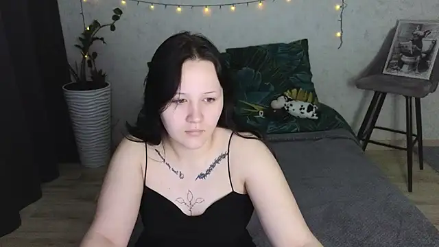 Snapshot of Tori_cute chatting on 05/28/26, 12:18 Tori cute online show from 05/28/26, 12:18