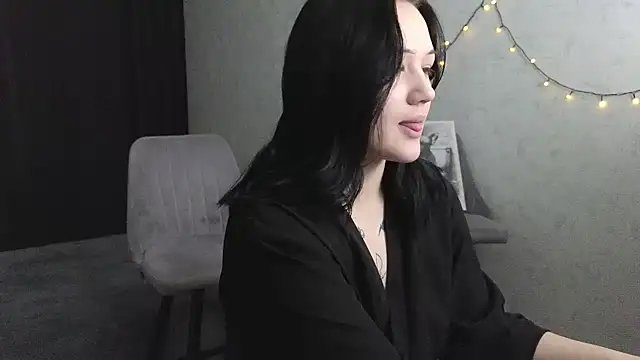 Snapshot of Tori_cute chatting on 05/21/26, 01:03 Tori cute online show from 05/21/26, 01:03
