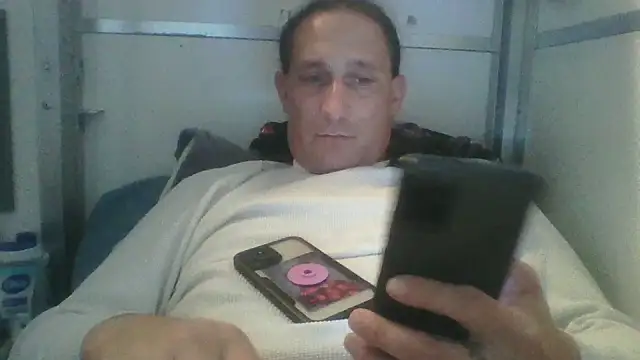 brazybooty92 online show from 06/08/26, 01:33