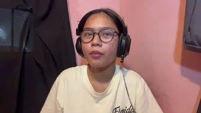 SalleyRoloff online show from 05/27/26, 02:13