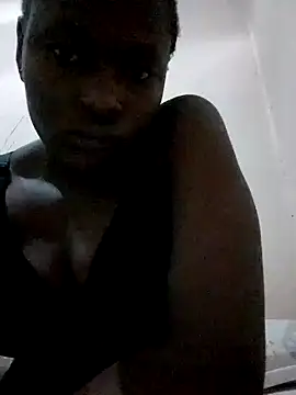 Queenielush online show from 05/20/26, 11:51