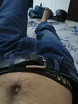 Snapshot of Play_boy9351 chatting on 06/06/26, 05:40 Play boy9351 online show from 06/06/26, 05:40