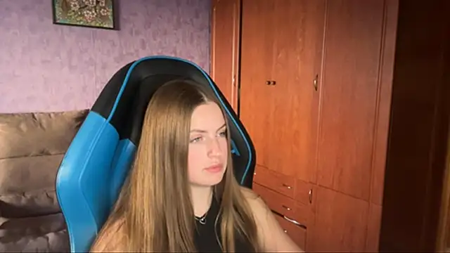 Snapshot of SilkSinner_ chatting on 06/01/26, 04:17 SilkSinner online show from 06/01/26, 04:17