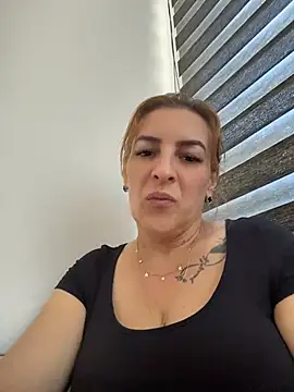 Hot-Milf4U online show from 06/15/26, 01:55