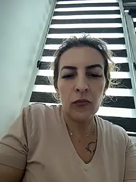 Hot-Milf4U online show from 06/20/26, 04:28