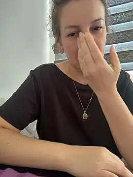 Hot-Milf4U online show from 06/30/26, 05:29
