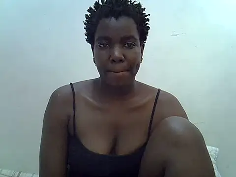 Snapshot of Queen-Alicia chatting on 06/07/26, 05:45 Queen-Alicia online show from 06/07/26, 05:45