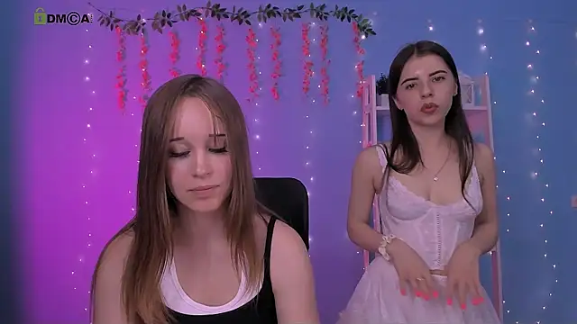 lyra desire online show from 06/25/26, 07:30
