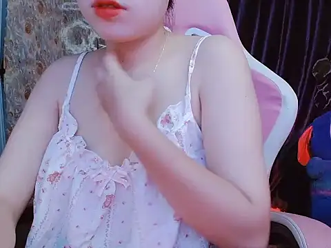 Julie Ulie online show from 05/30/26, 02:34