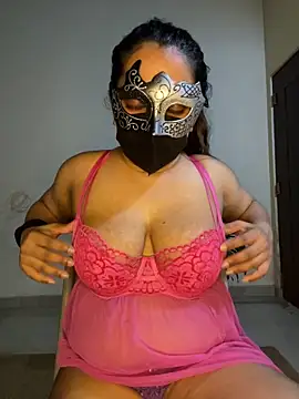 LioraWance online show from 06/17/26, 01:32